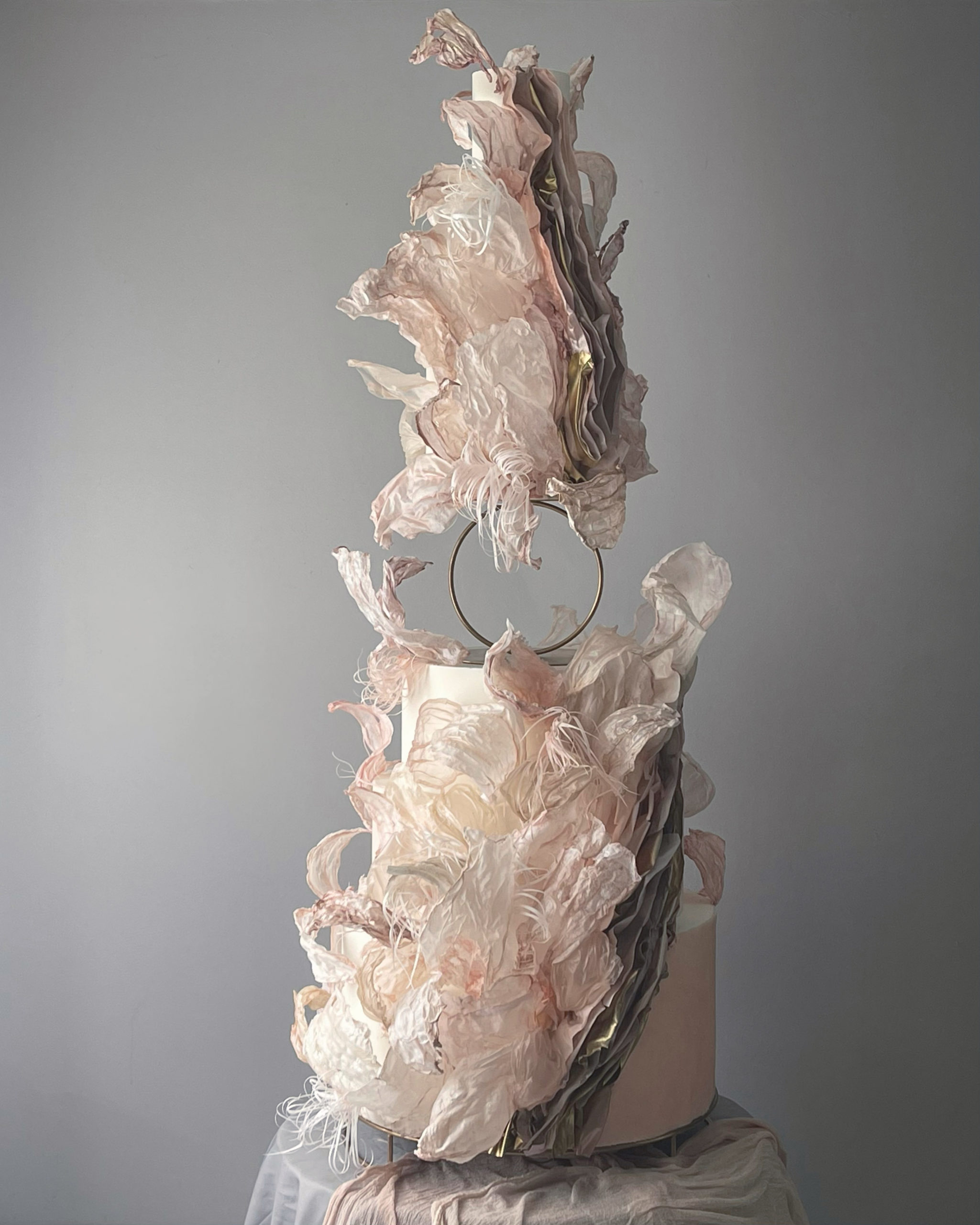 Wedding cake de Nabilla & Thomas Vergara, Amazon Prime, Bouchra Sugar Designer, Luxury cake, Haute Pâtisserie